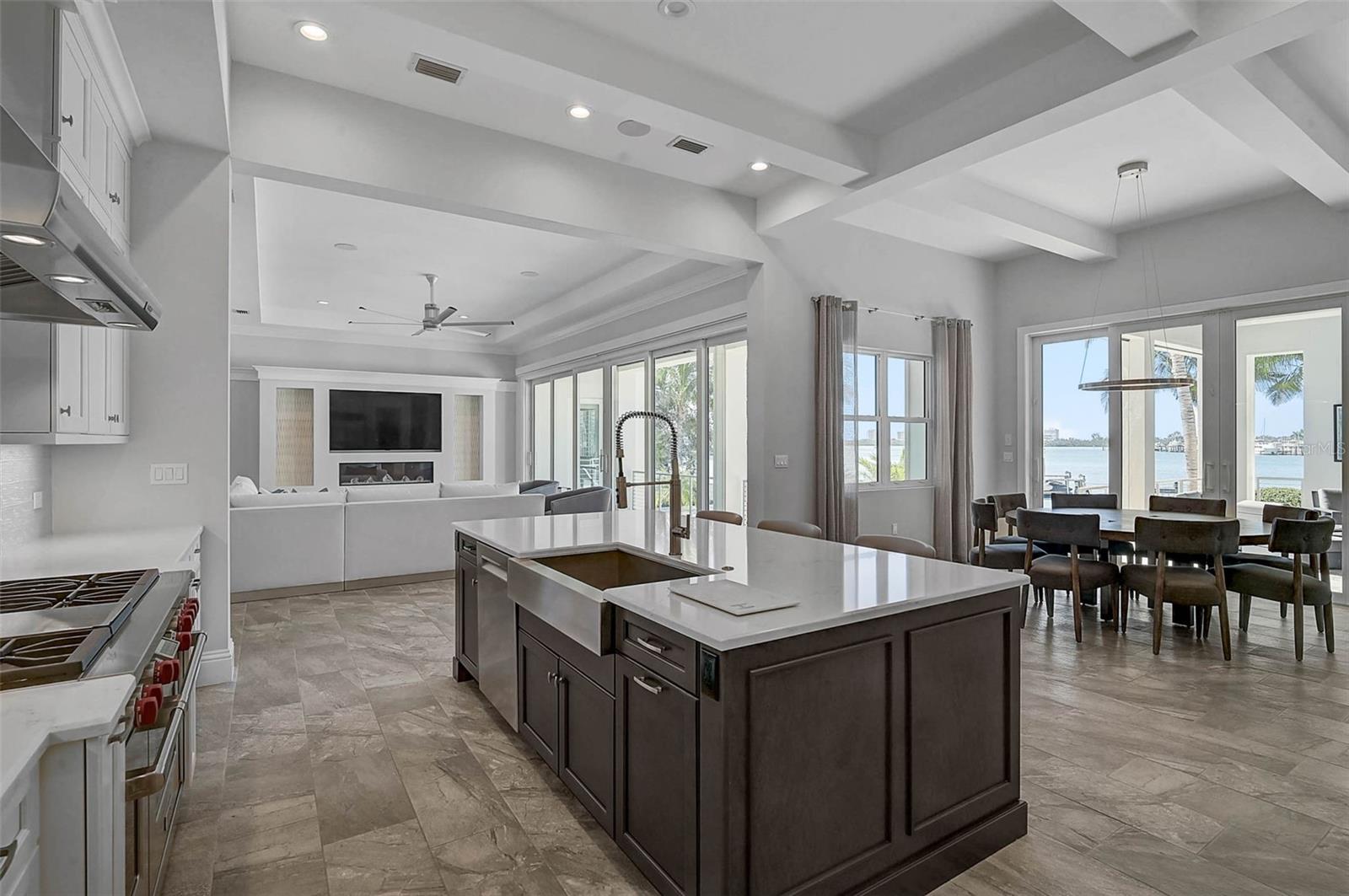 Sarasota, Florida, 34236, United States, 5 Bedrooms Bedrooms, ,6 BathroomsBathrooms,Residential,Active,1972132