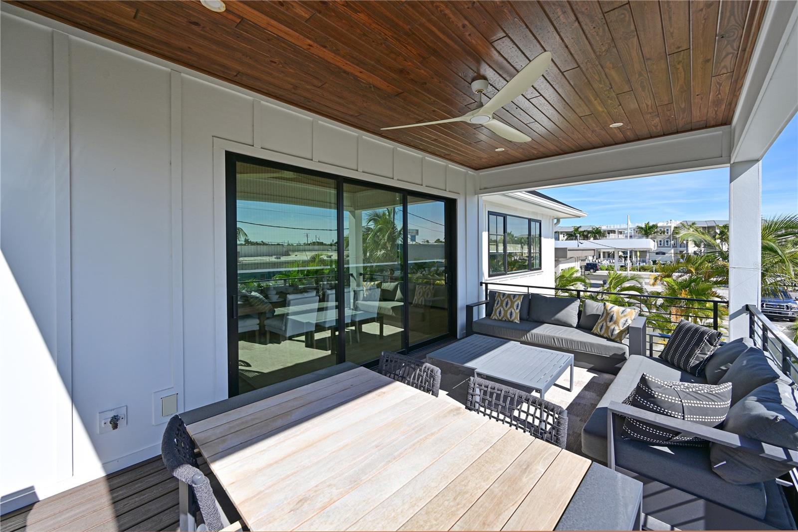 Holmes Beach, Florida, 34217, United States, 4 Bedrooms Bedrooms, ,4 BathroomsBathrooms,Residential,Active,1995267