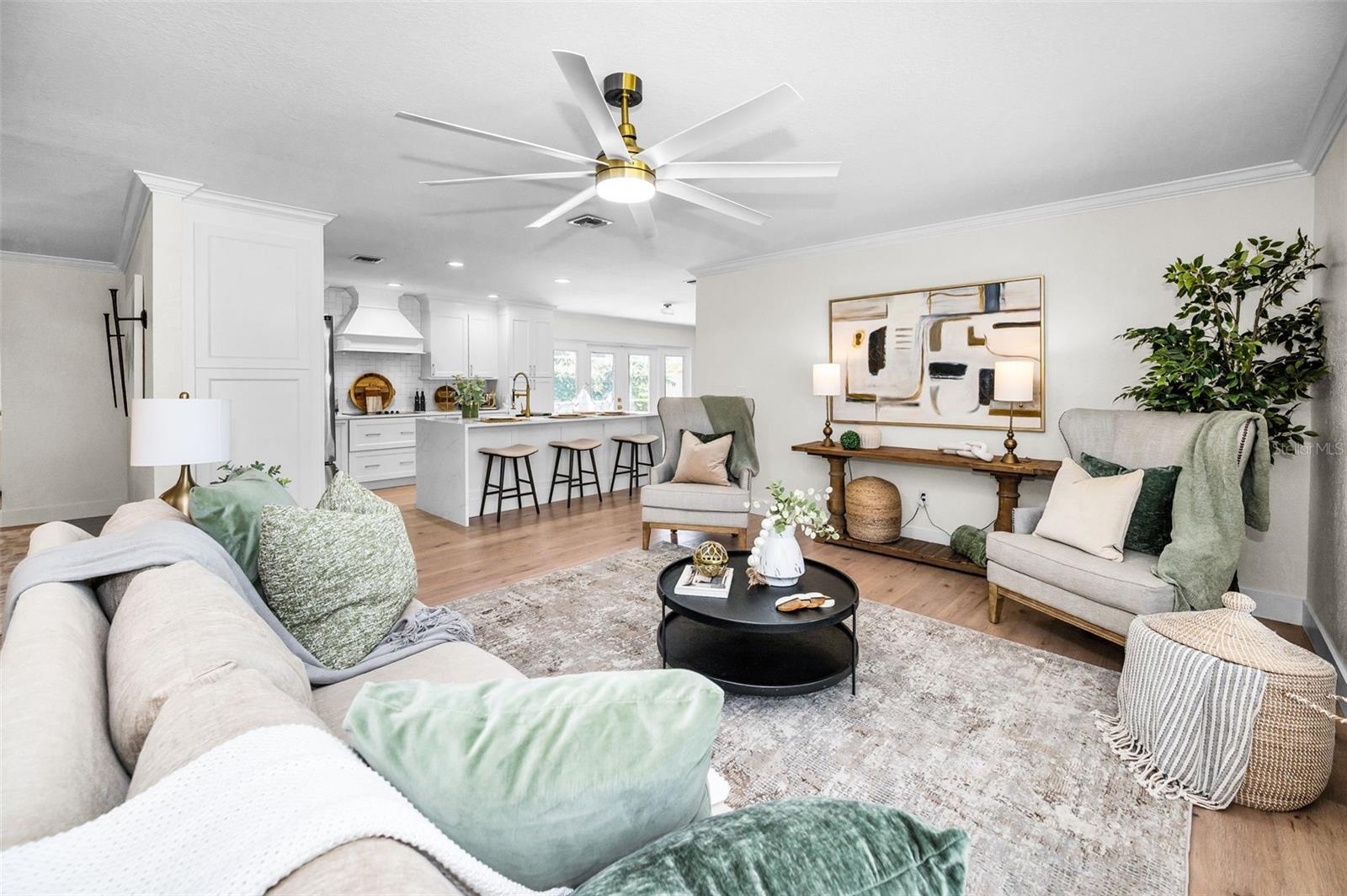 Tampa, Florida, 33609, United States, 4 Bedrooms Bedrooms, ,4 BathroomsBathrooms,Residential,Active,1880304