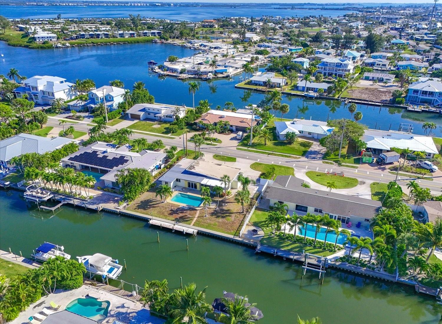 Holmes Beach, Florida, 34217, United States, 2 Bedrooms Bedrooms, ,2 BathroomsBathrooms,Residential,Pending,2045560