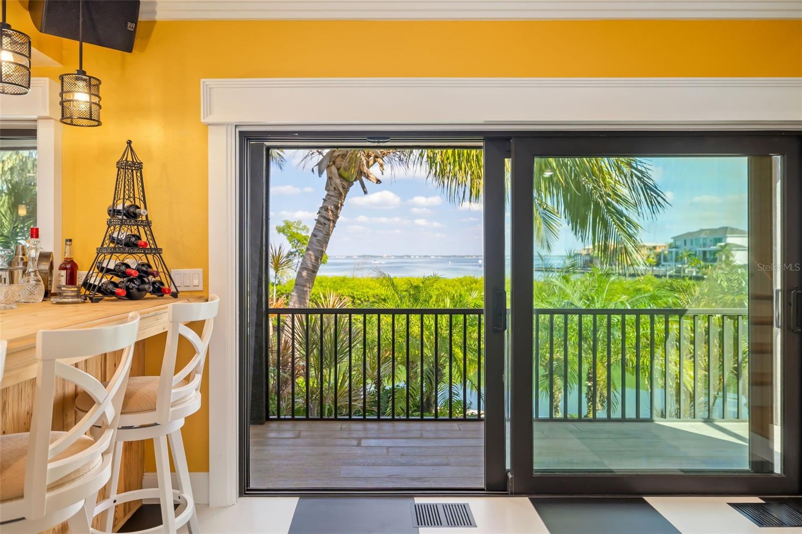 Longboat Key, Florida, 34228, United States, 3 Bedrooms Bedrooms, ,4 BathroomsBathrooms,Residential,Active,1995265