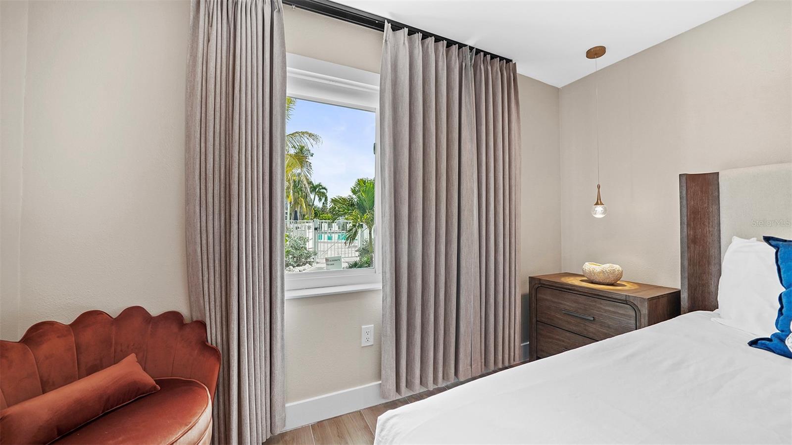 Holmes Beach, Florida, 34217, United States, 1 Bedroom Bedrooms, ,1 BathroomBathrooms,Residential,Active,1971768