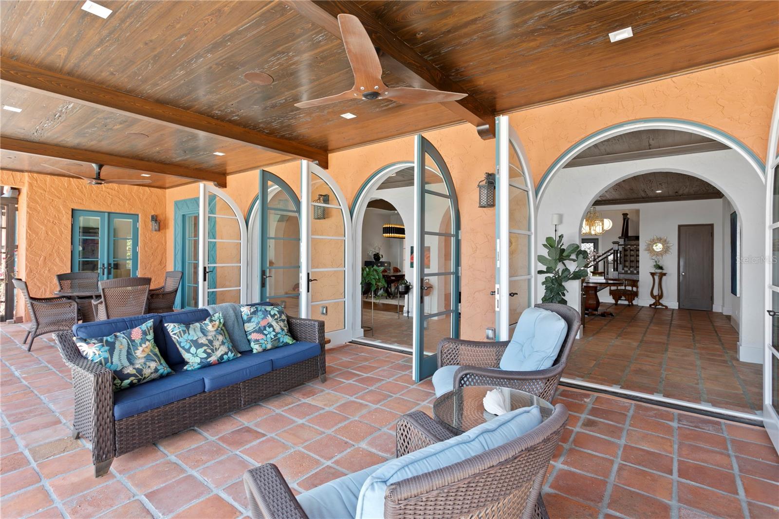 St Petersburg, Florida, 33704, United States, 6 Bedrooms Bedrooms, ,7 BathroomsBathrooms,Residential,Active,1871834