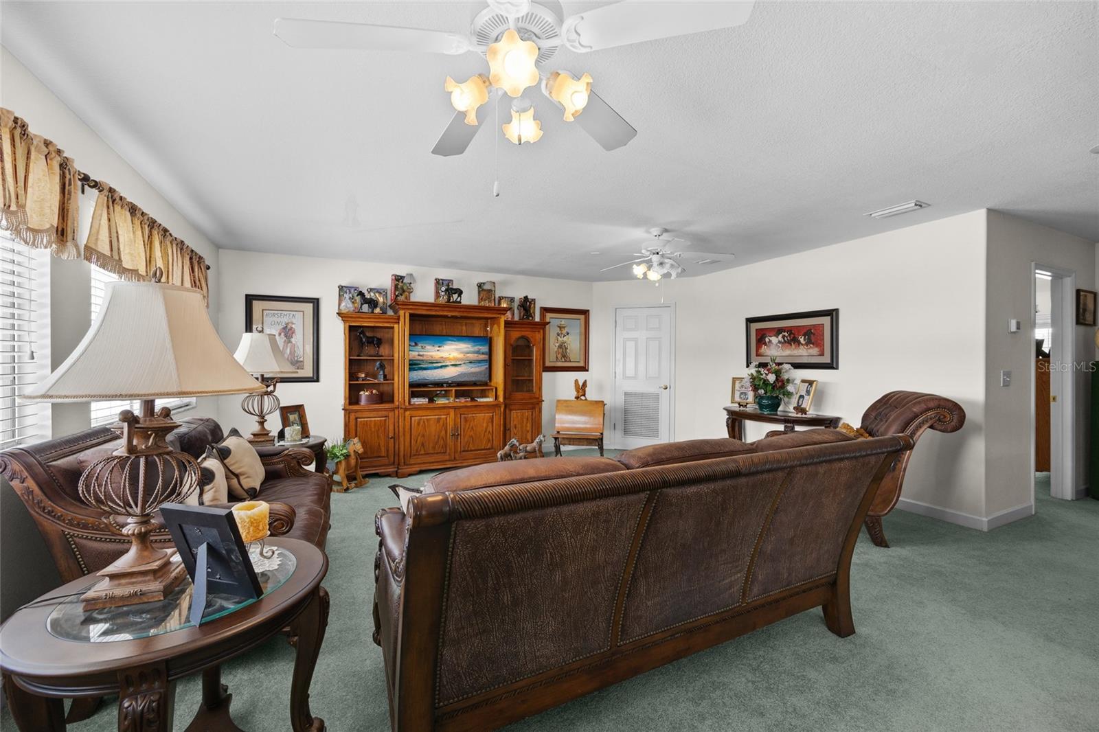 Lake City, Florida, 32024, United States, 3 Bedrooms Bedrooms, ,4 BathroomsBathrooms,Residential,Active,1929472
