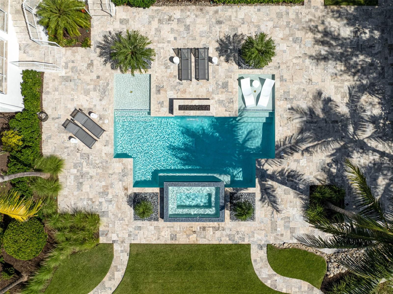 Sarasota, Florida, 34236, United States, 5 Bedrooms Bedrooms, ,6 BathroomsBathrooms,Residential,Active,1972132