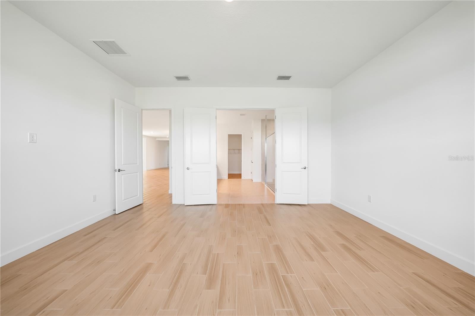 Sarasota, Florida, 34241, United States, 4 Bedrooms Bedrooms, ,3 BathroomsBathrooms,Residential,Active,1990635