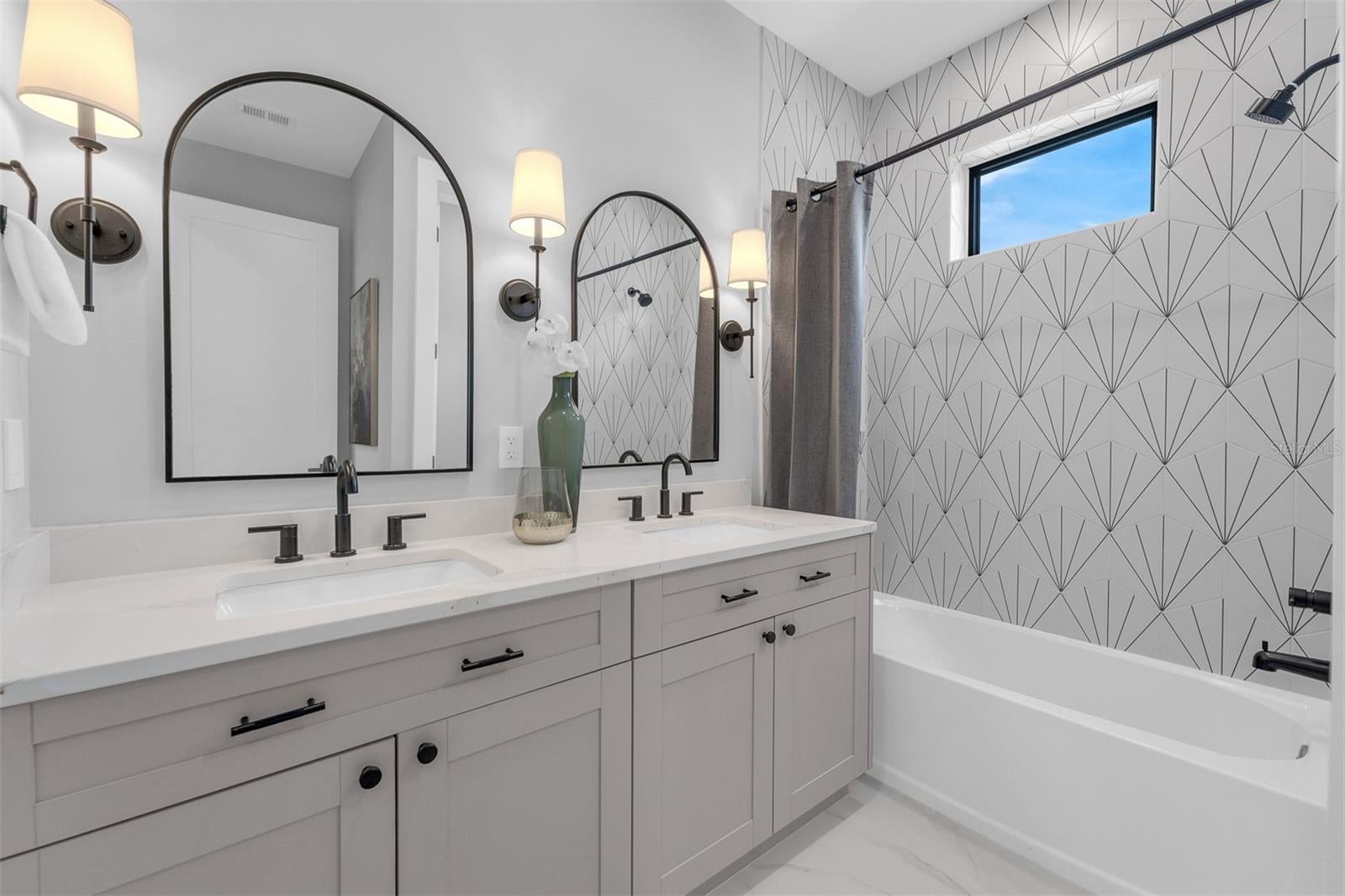 Orlando, Florida, 32804, United States, 5 Bedrooms Bedrooms, ,5 BathroomsBathrooms,Residential,Active,2019846