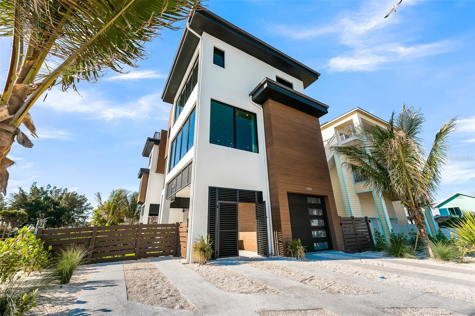 Bradenton Beach, Florida, 34217, United States, ,6 BathroomsBathrooms,Residential,Active,1829944