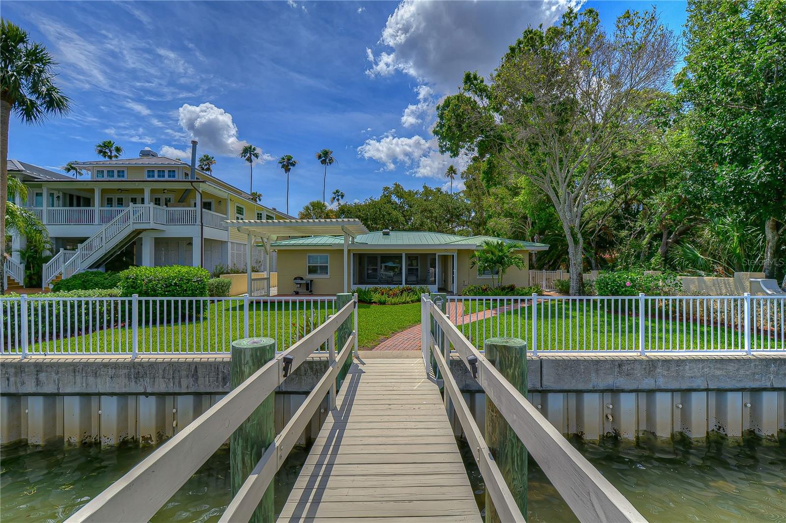 Dunedin, Florida, 34698, United States, 3 Bedrooms Bedrooms, ,3 BathroomsBathrooms,Residential,Active,1994972