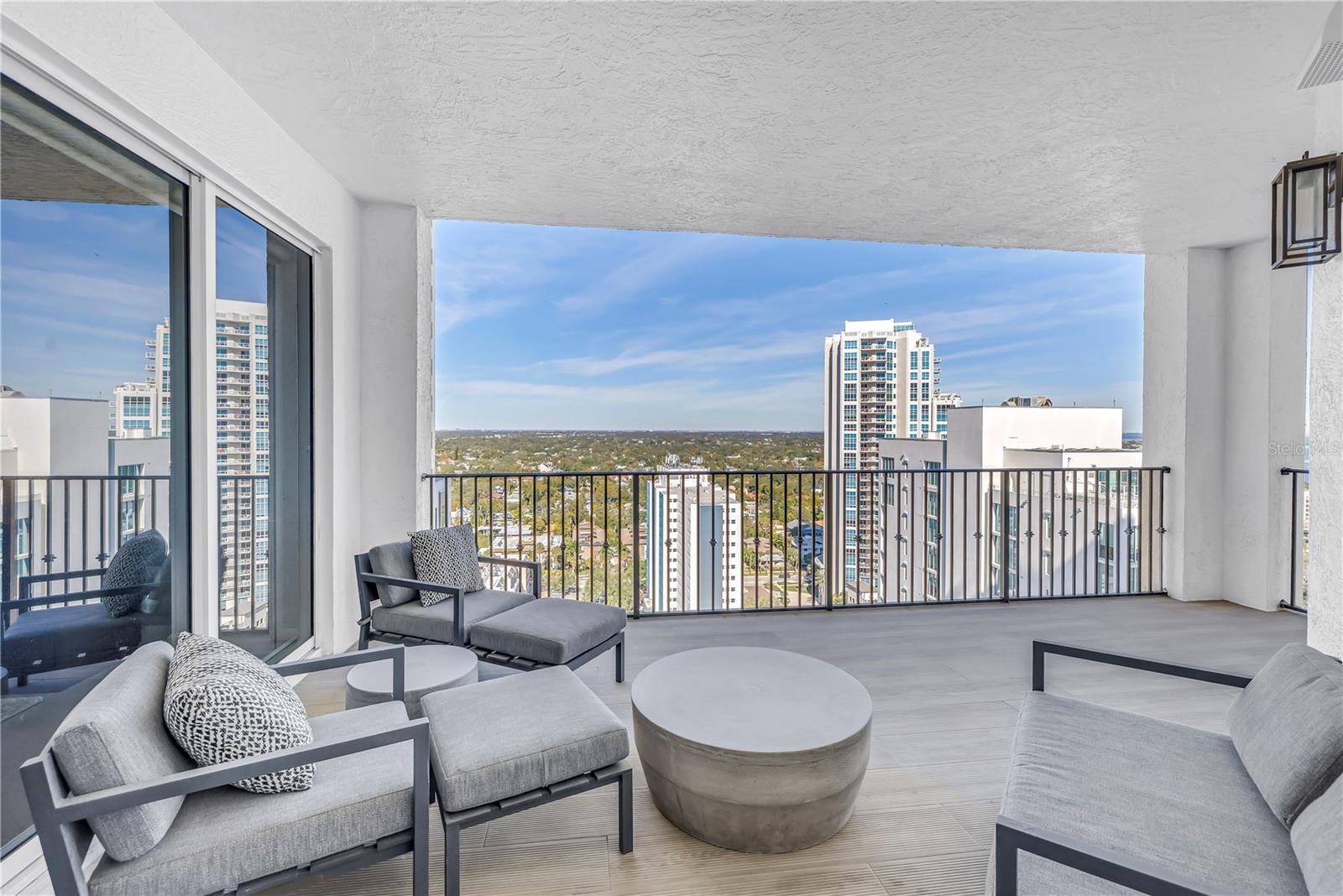 St Petersburg, Florida, 33701, United States, 2 Bedrooms Bedrooms, ,2 BathroomsBathrooms,Residential,Active,2012232