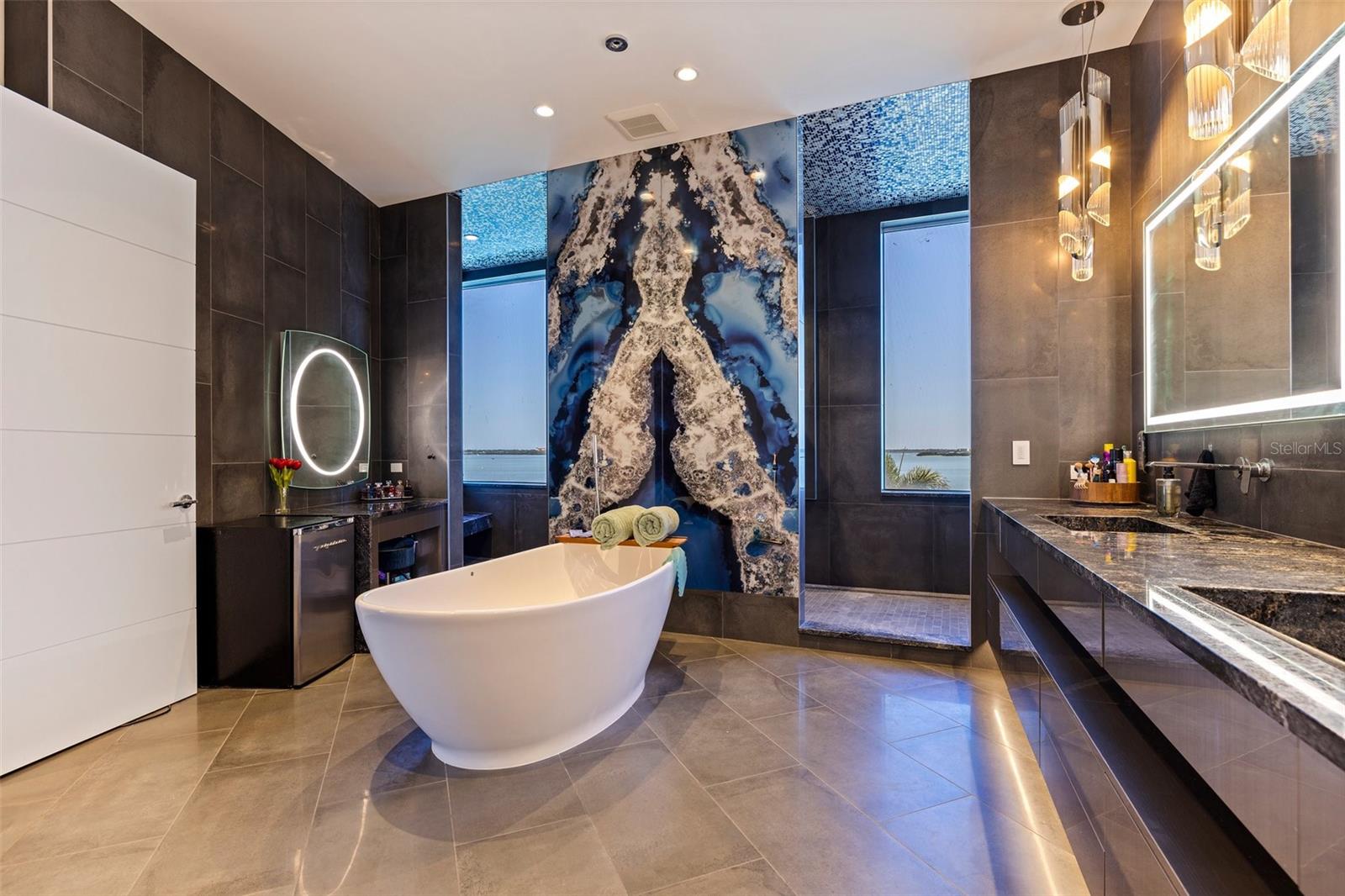 Treasure Island, Florida, 33706, United States, ,7 BathroomsBathrooms,Residential,Active,1772746