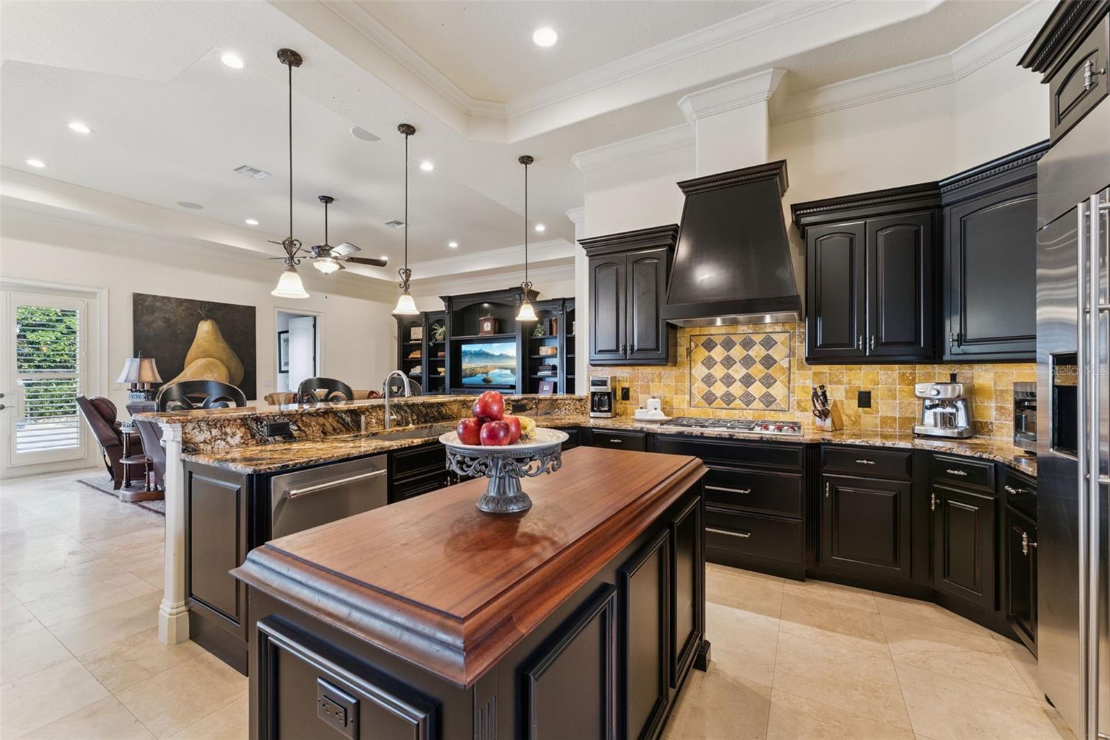 Windermere, Florida, 34786, United States, 5 Bedrooms Bedrooms, ,4 BathroomsBathrooms,Residential,Pending,2052045