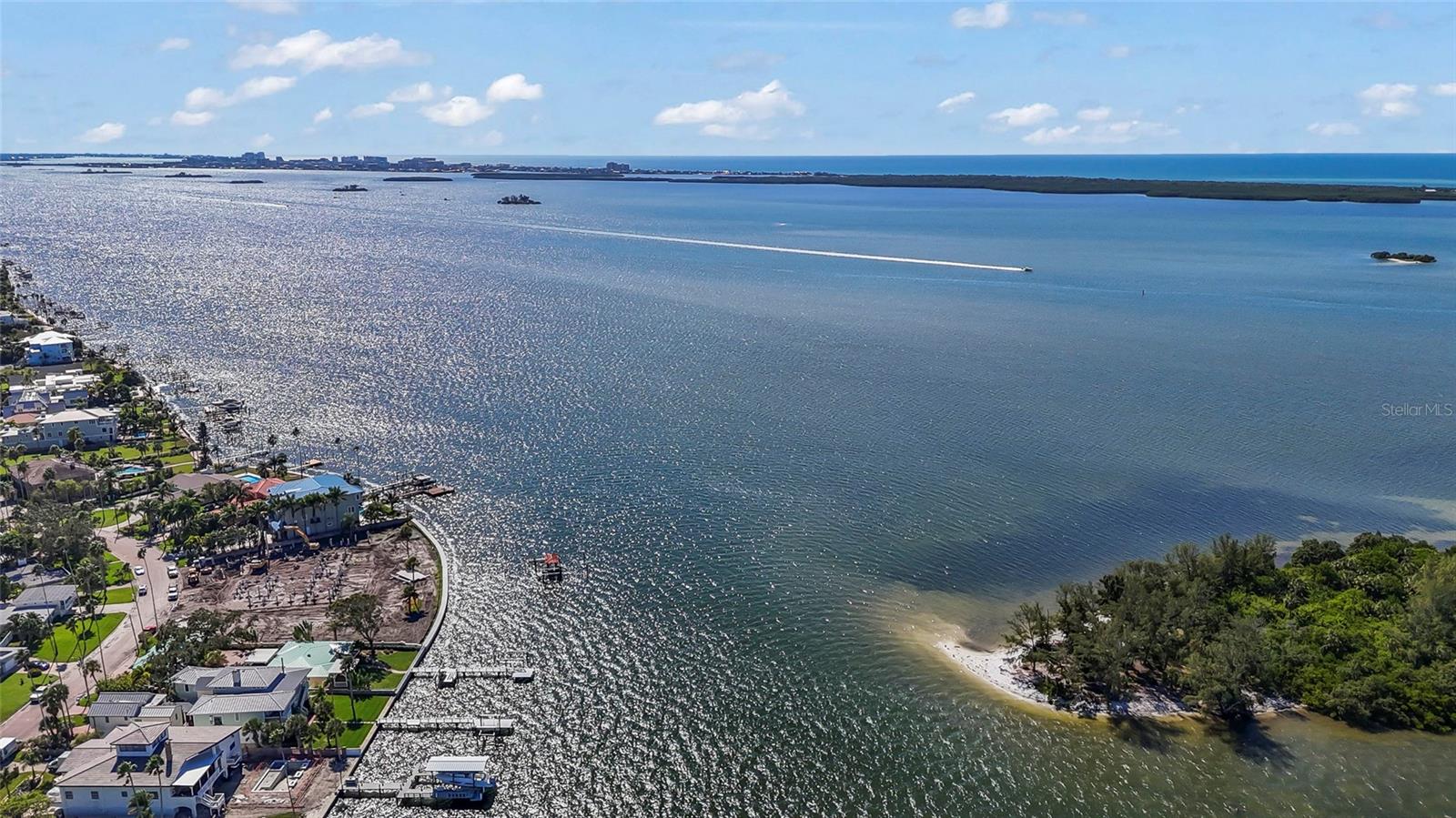 Dunedin, Florida, 34698, United States, 3 Bedrooms Bedrooms, ,3 BathroomsBathrooms,Residential,Active,1994972