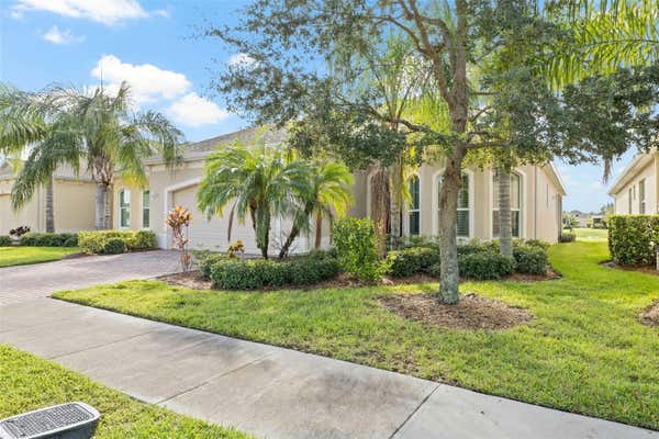 1812 PACIFIC DUNES DR, SUN CITY CENTER, FL 33573, photo 4 of 47