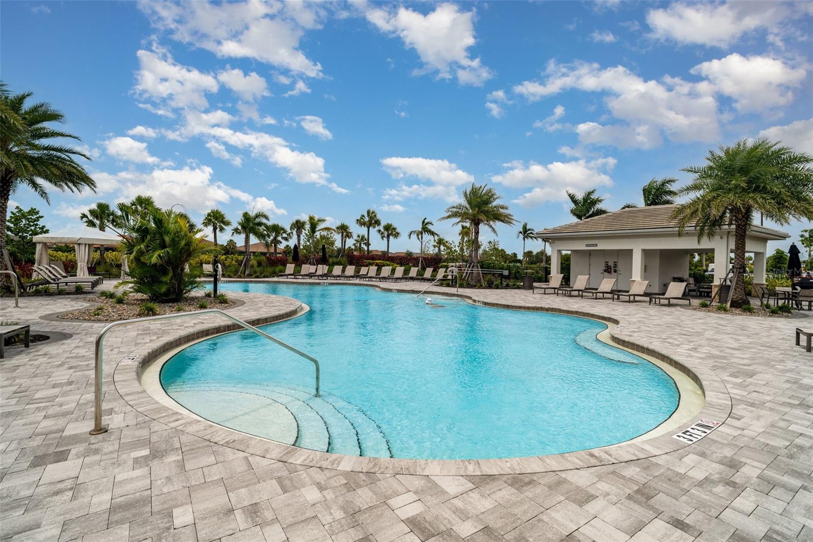 Sarasota, Florida, 34241, United States, 4 Bedrooms Bedrooms, ,3 BathroomsBathrooms,Residential,Active,1926697