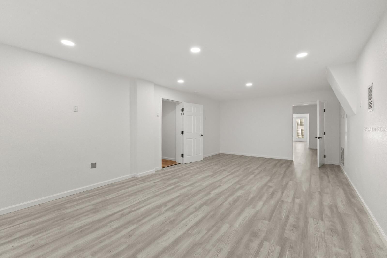 Bradenton, Florida, 34209, United States, 5 Bedrooms Bedrooms, ,6 BathroomsBathrooms,Residential,Active,1800164