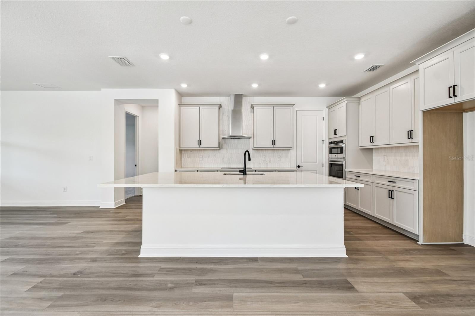 Parrish, Florida, 34219, United States, 4 Bedrooms Bedrooms, ,4 BathroomsBathrooms,Residential,Active,2007045