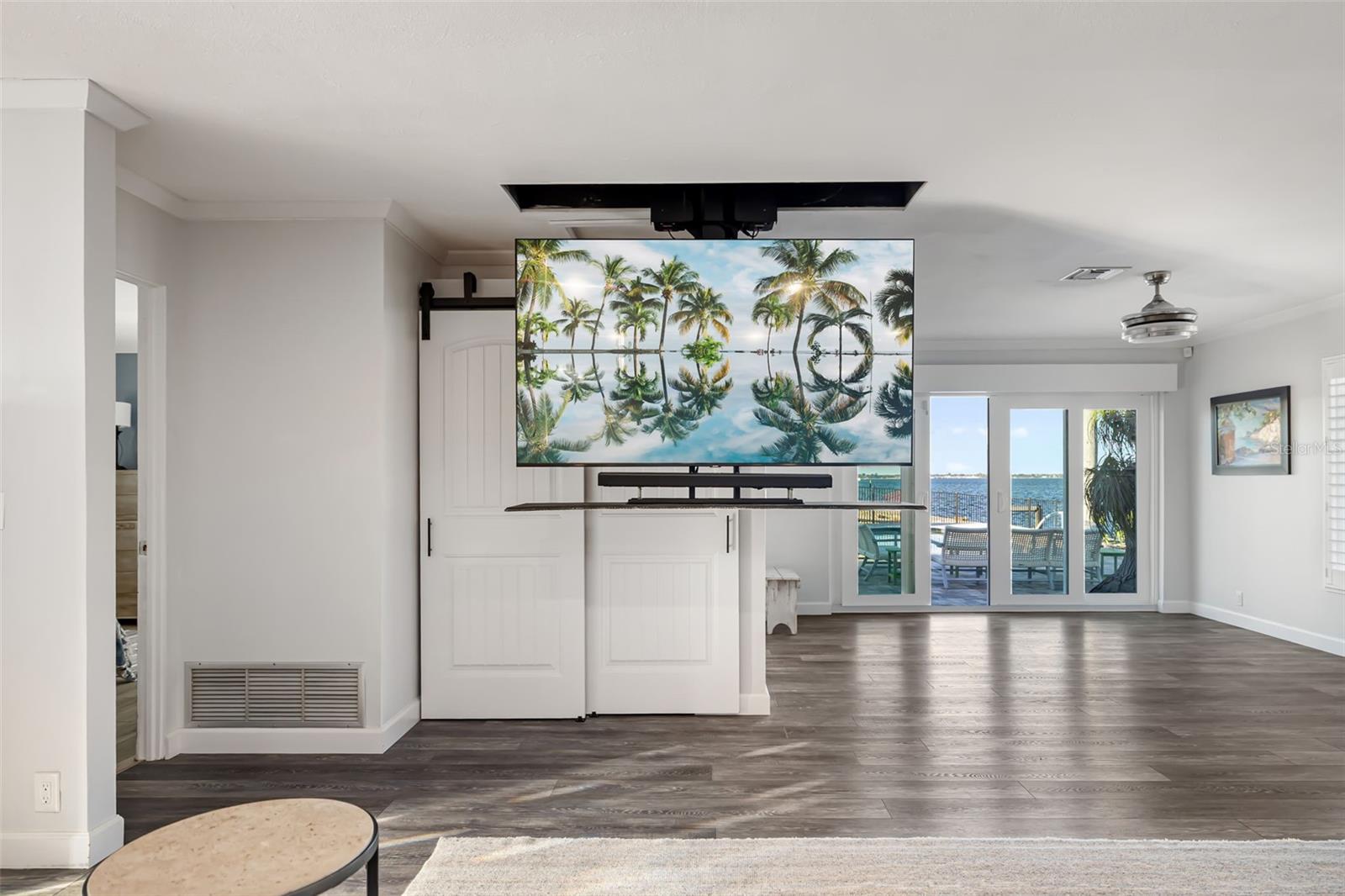 Bradenton, Florida, 34210, United States, 3 Bedrooms Bedrooms, ,3 BathroomsBathrooms,Residential,Active,1993663