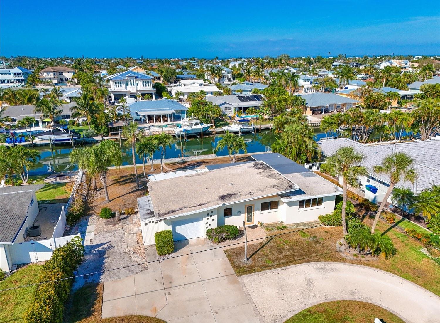 Holmes Beach, Florida, 34217, United States, 2 Bedrooms Bedrooms, ,2 BathroomsBathrooms,Residential,Pending,2045560