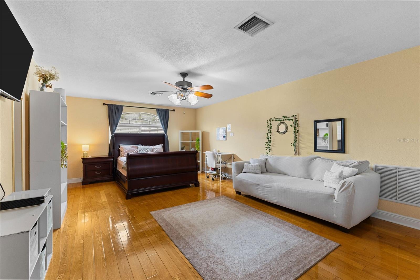 Plant City, Florida, 33567, United States, 5 Bedrooms Bedrooms, ,3 BathroomsBathrooms,Residential,Active,2007196