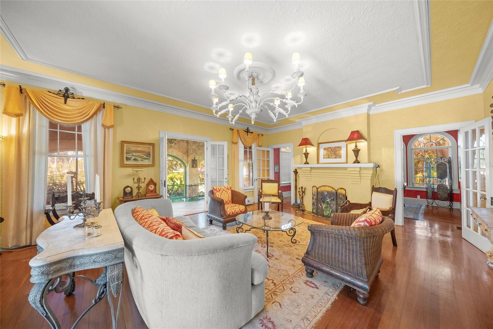 Sarasota, Florida, 34234, United States, 6 Bedrooms Bedrooms, ,5 BathroomsBathrooms,Residential,Active,2002321