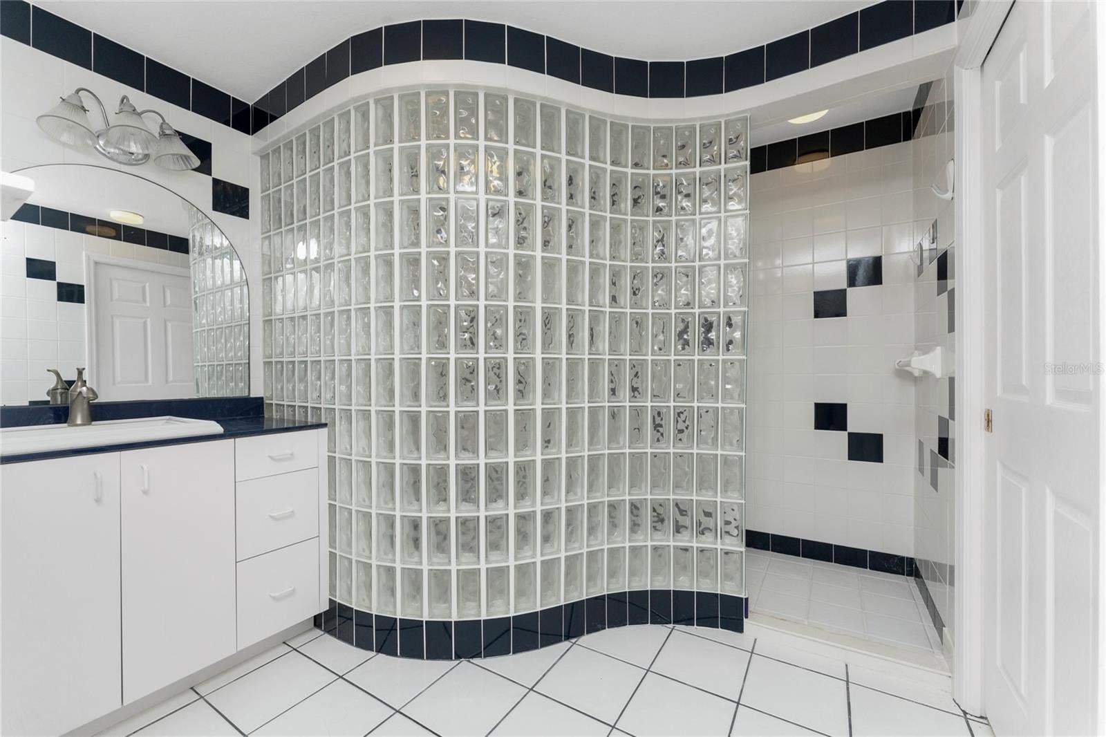 Port Charlotte, Florida, 33952, United States, 5 Bedrooms Bedrooms, ,5 BathroomsBathrooms,Residential,Active,2010210