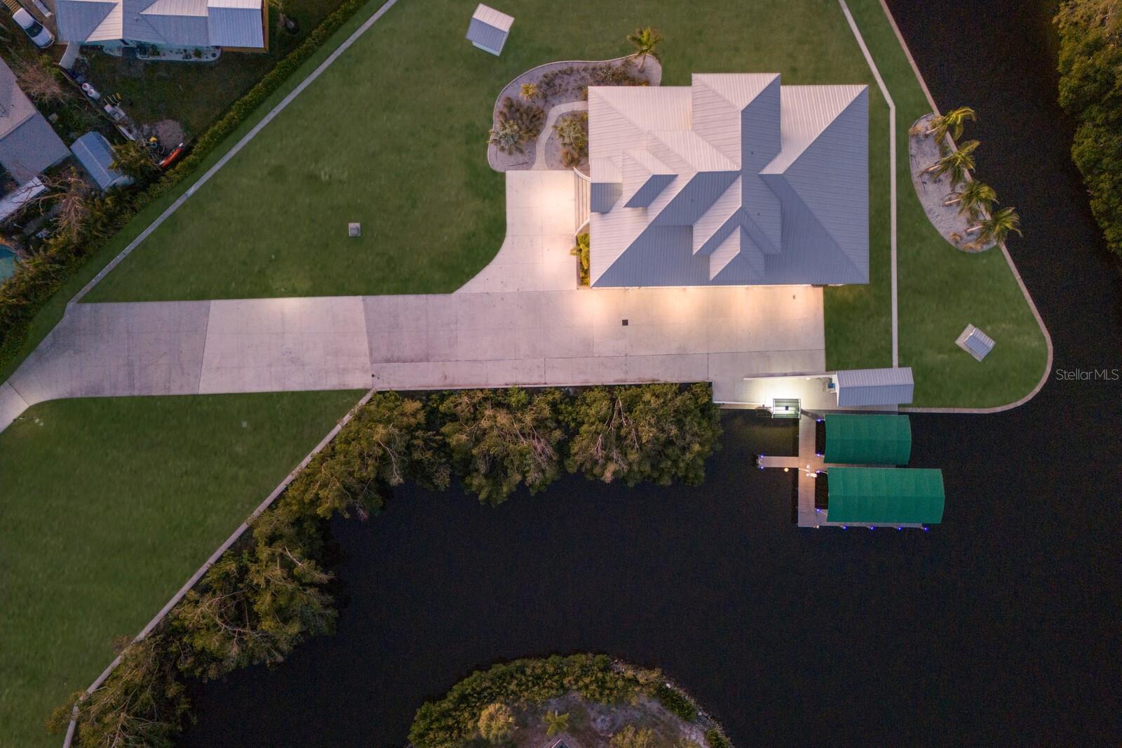 Bradenton, Florida, 34208, United States, ,5 BathroomsBathrooms,Residential,Active,1745633