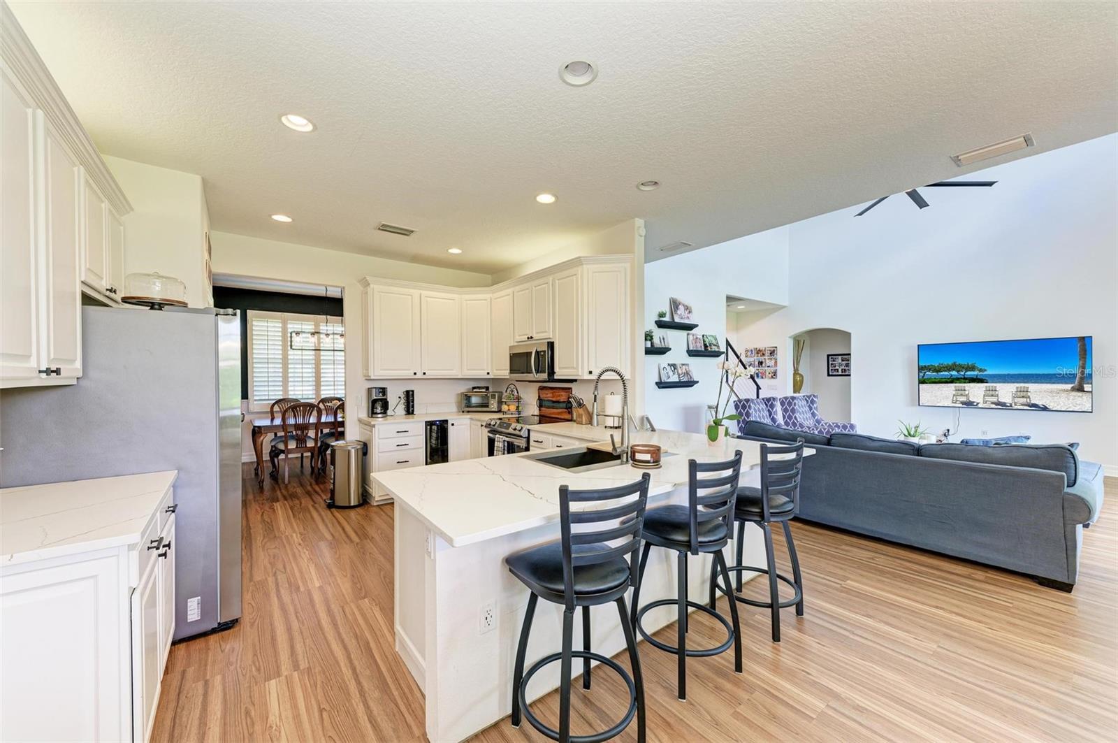 Bradenton, Florida, 34202, United States, 4 Bedrooms Bedrooms, ,3 BathroomsBathrooms,Residential,Active,2002666