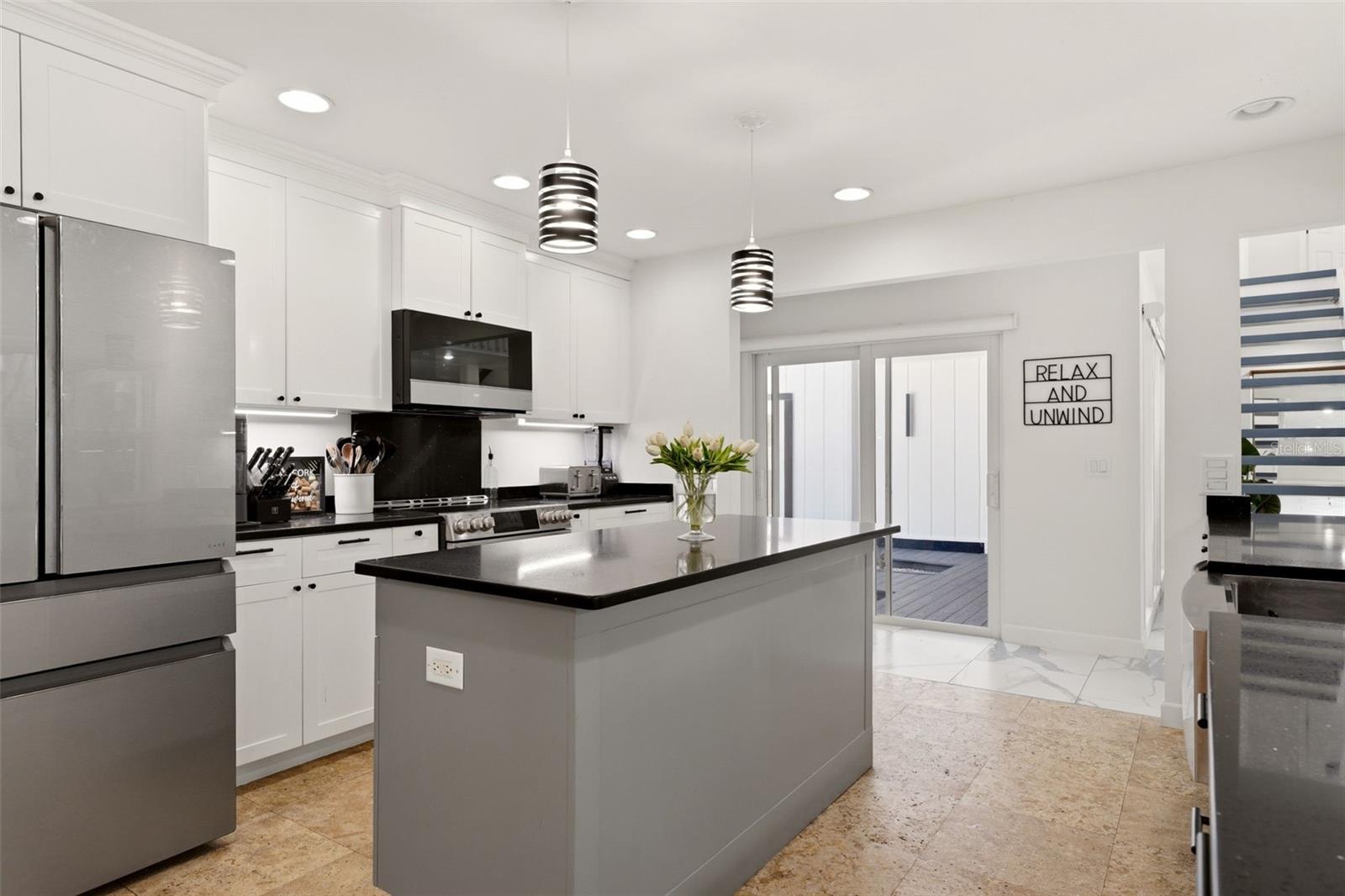 Sarasota, Florida, 34242, United States, 5 Bedrooms Bedrooms, ,4 BathroomsBathrooms,Residential,Active,2045533
