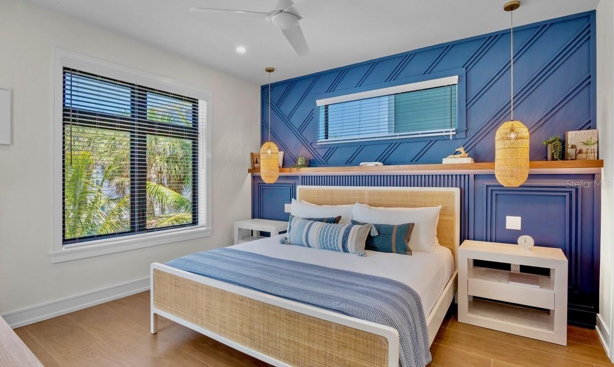 Bradenton Beach, Florida, 34217, United States, 7 Bedrooms Bedrooms, ,8 BathroomsBathrooms,Residential,Active,1929473