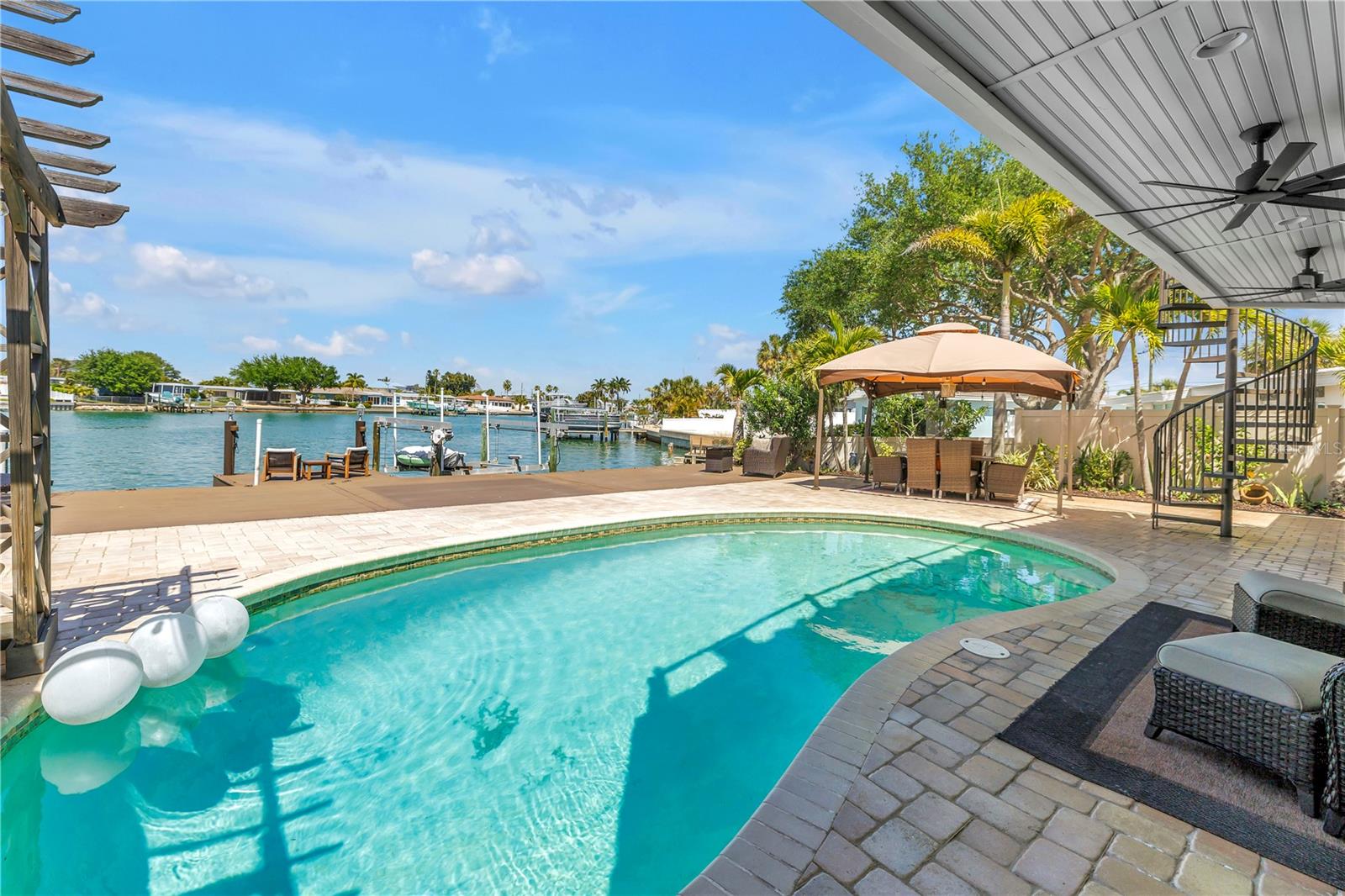 St Pete Beach, Florida, 33706, United States, 5 Bedrooms Bedrooms, ,3 BathroomsBathrooms,Residential,Active,2041617