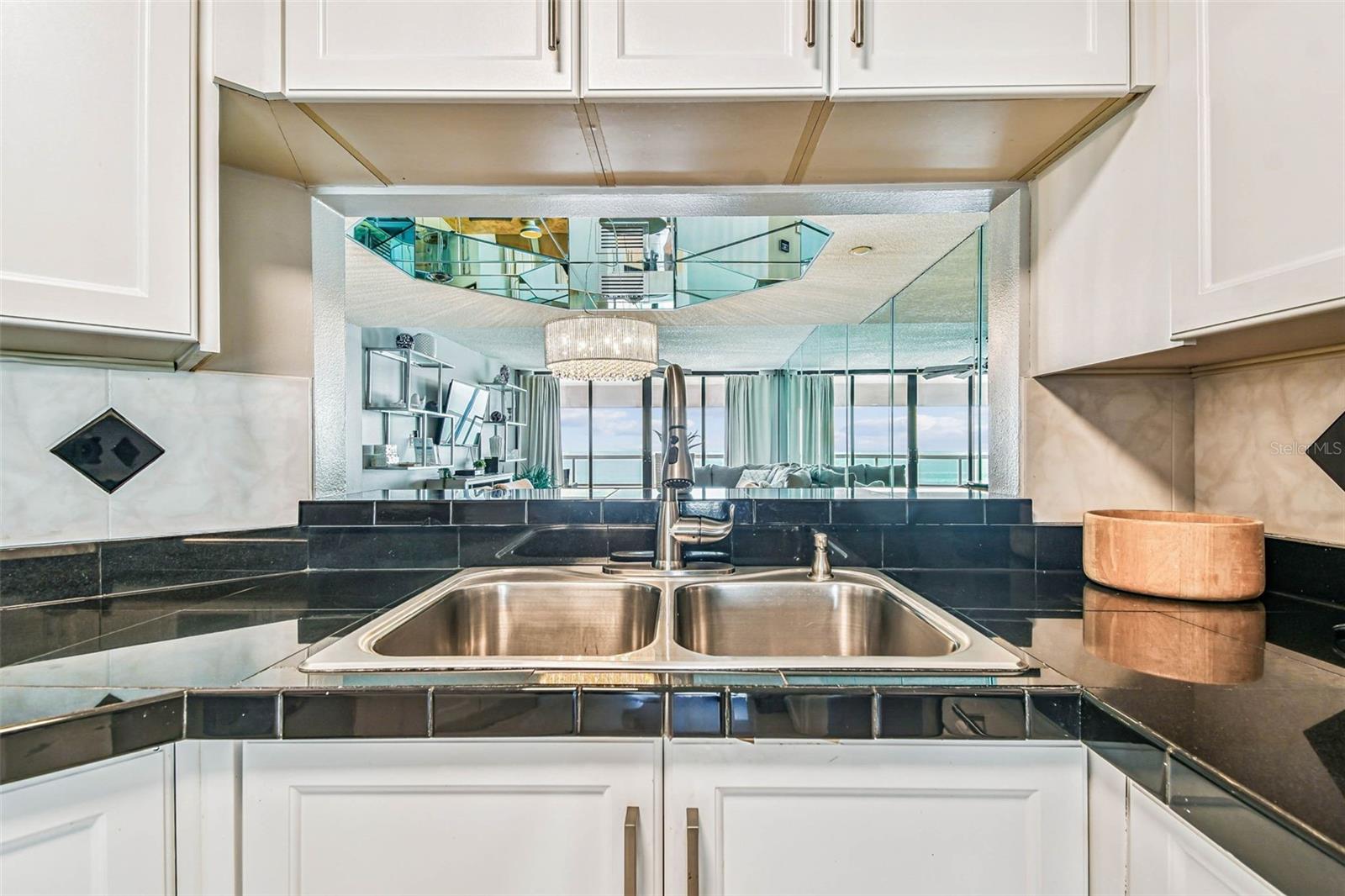 Clearwater Beach, Florida, 33767, United States, 2 Bedrooms Bedrooms, ,3 BathroomsBathrooms,Residential,Active,1919072