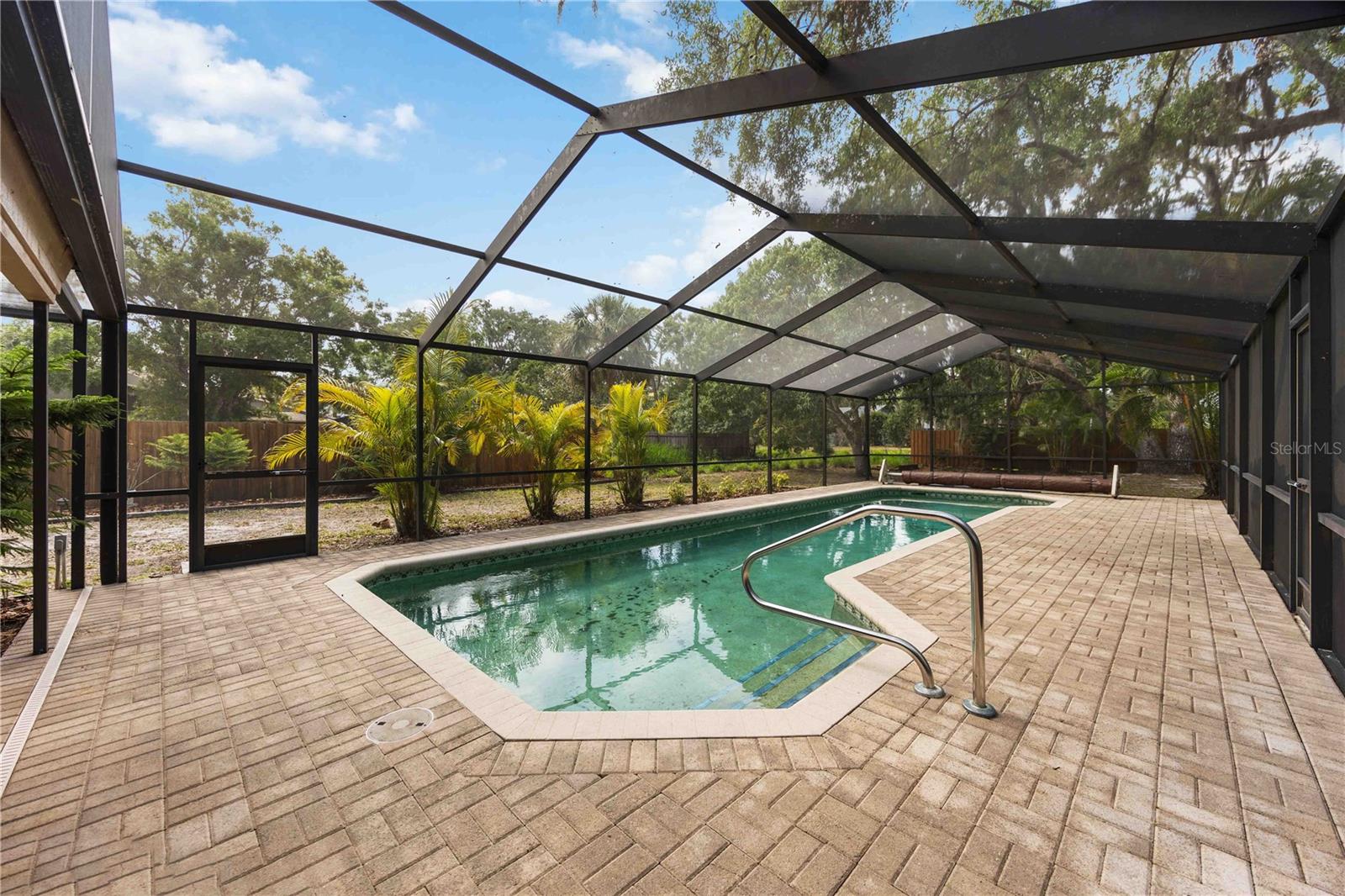 Sarasota, Florida, 34232, United States, 5 Bedrooms Bedrooms, ,3 BathroomsBathrooms,Residential,Active,1781510