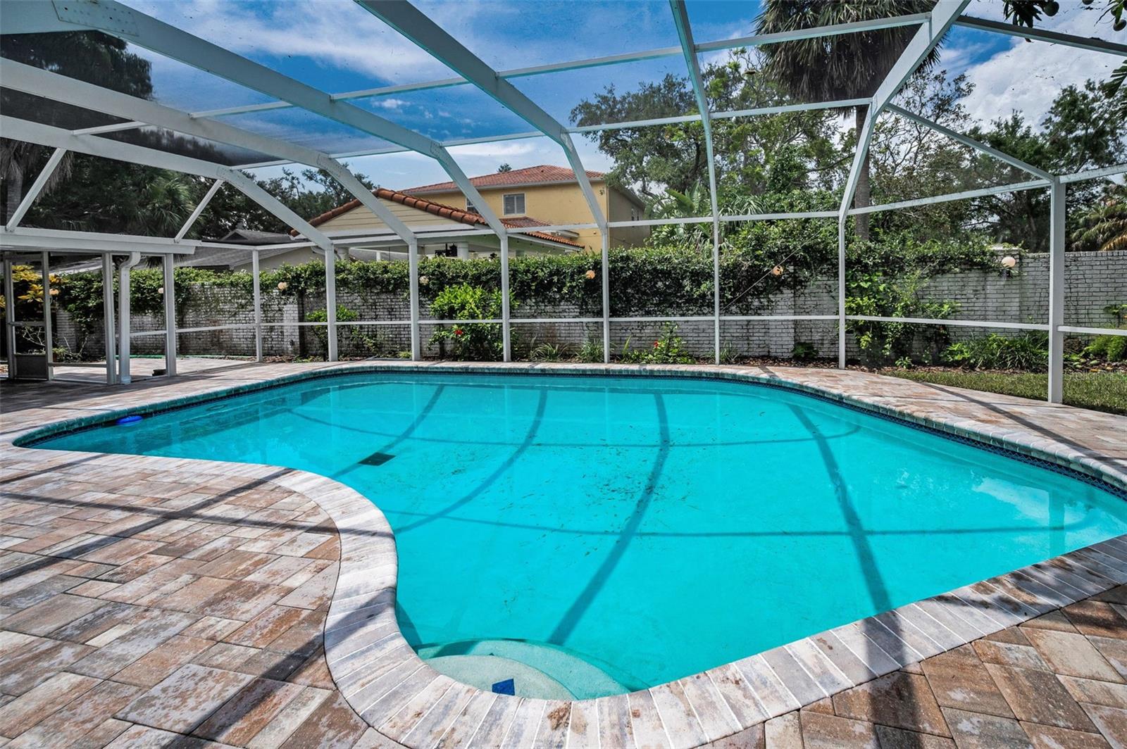 Tampa, Florida, 33609, United States, 4 Bedrooms Bedrooms, ,4 BathroomsBathrooms,Residential,Active,1880304