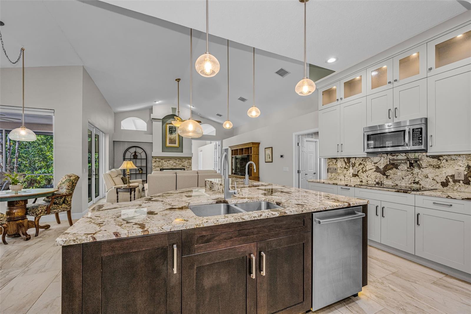 Dunedin, Florida, 34698, United States, 4 Bedrooms Bedrooms, ,3 BathroomsBathrooms,Residential,Active,2045023