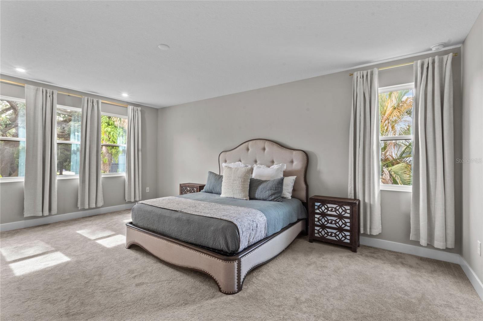 Tampa, Florida, 33609, United States, 4 Bedrooms Bedrooms, ,4 BathroomsBathrooms,Residential,Active,2010143