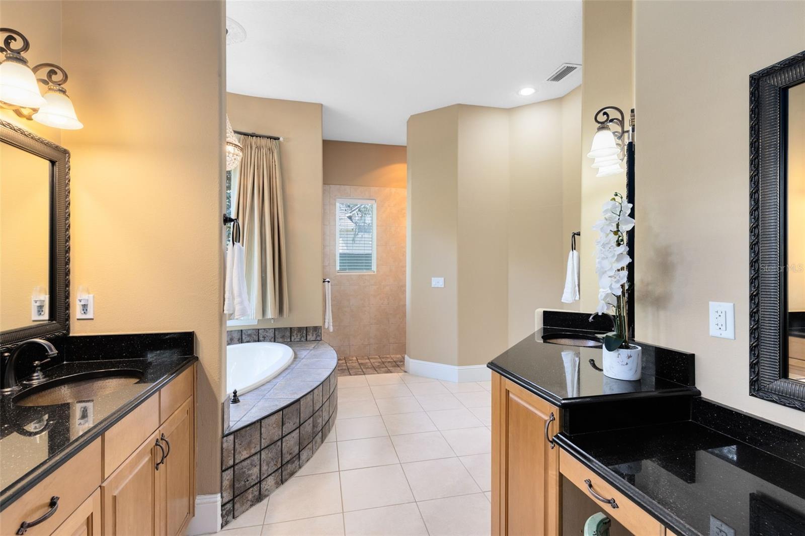 Winter Springs, Florida, 32708, United States, 5 Bedrooms Bedrooms, ,5 BathroomsBathrooms,Residential,Active,1922519