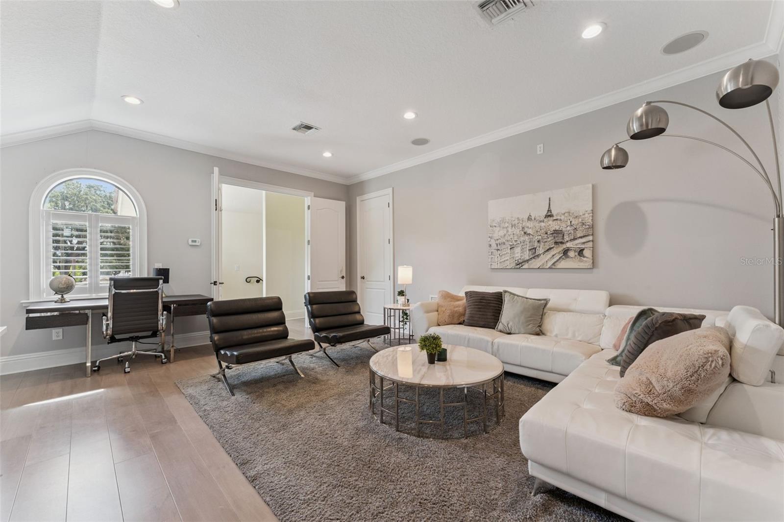 Windermere, Florida, 34786, United States, 5 Bedrooms Bedrooms, ,4 BathroomsBathrooms,Residential,Pending,2052045