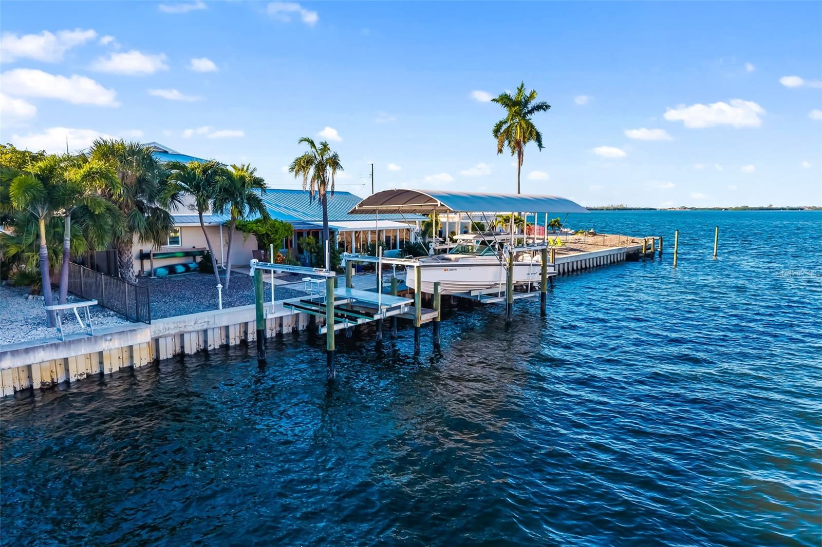 Bradenton, Florida, 34210, United States, 3 Bedrooms Bedrooms, ,3 BathroomsBathrooms,Residential,Active,1993663