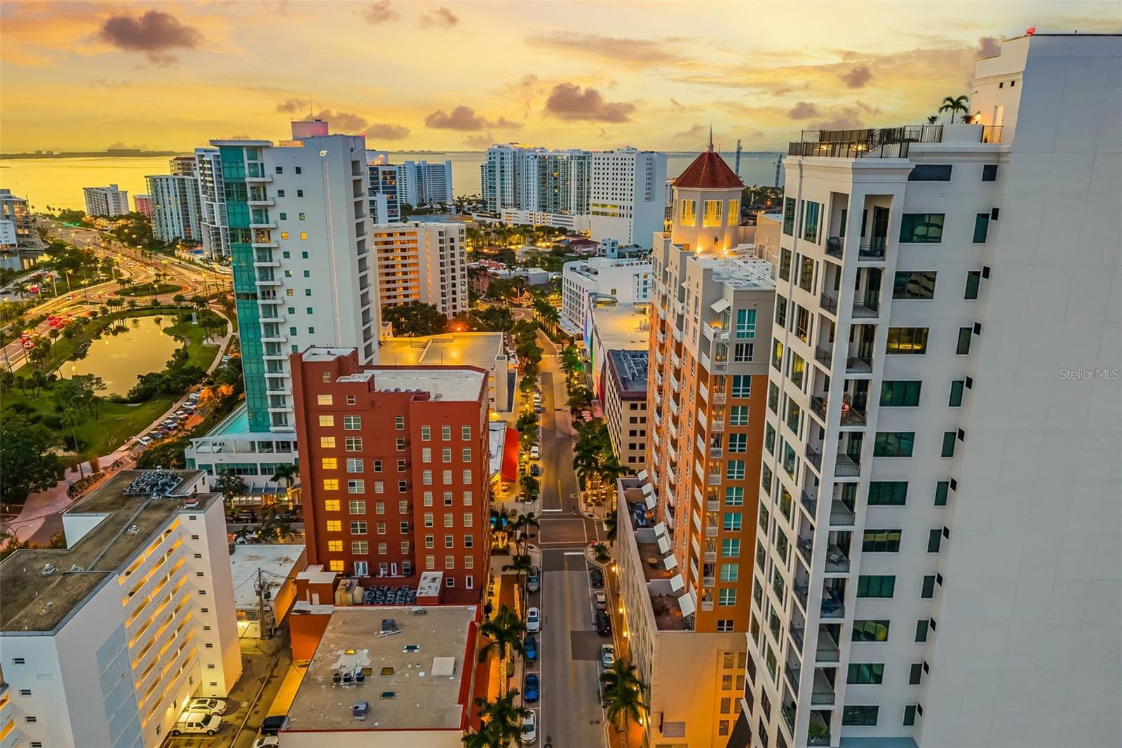 Sarasota, Florida, 34231, United States, 4 Bedrooms Bedrooms, ,3 BathroomsBathrooms,Residential,Active,1922484