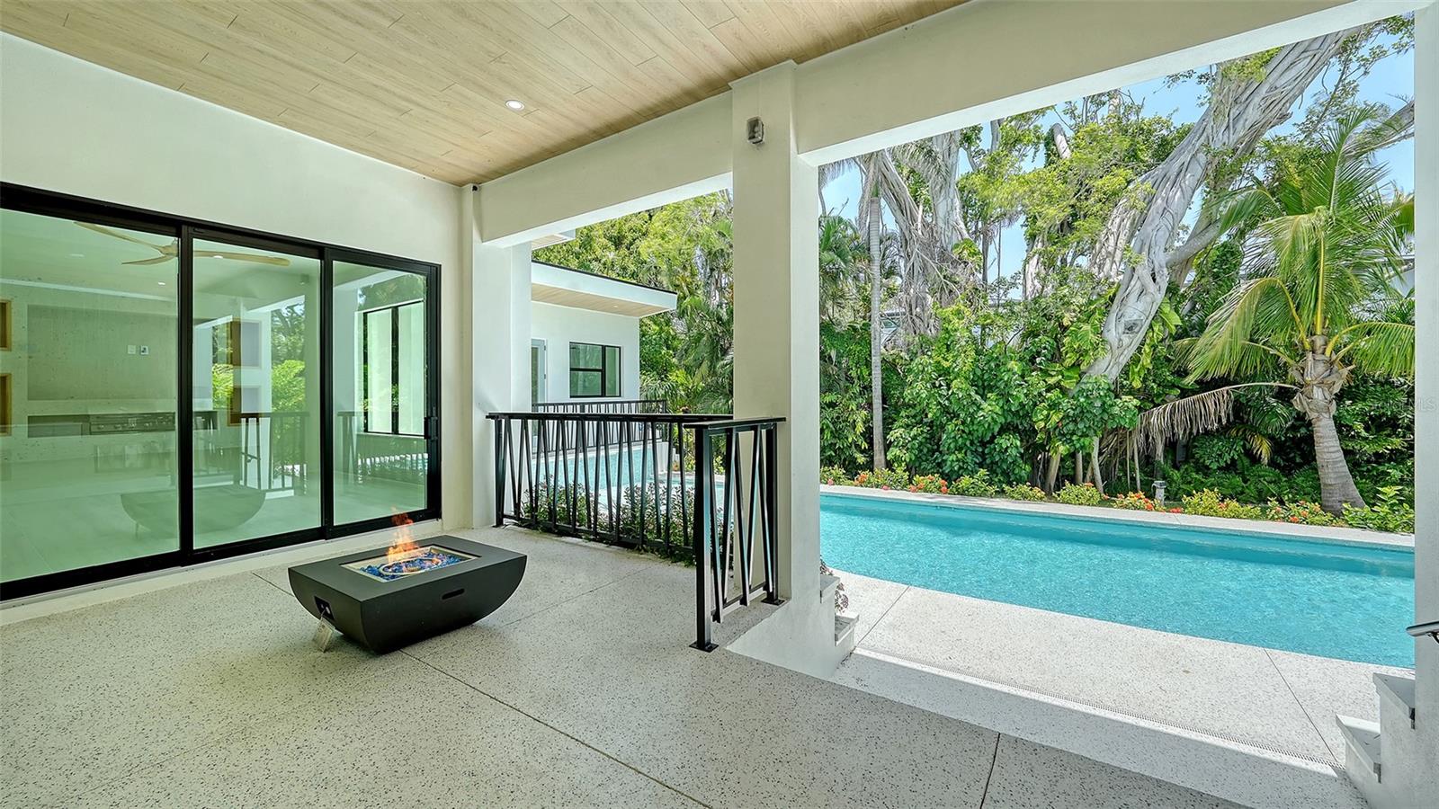 Sarasota, Florida, 34239, United States, ,7 BathroomsBathrooms,Residential,Active,1849492
