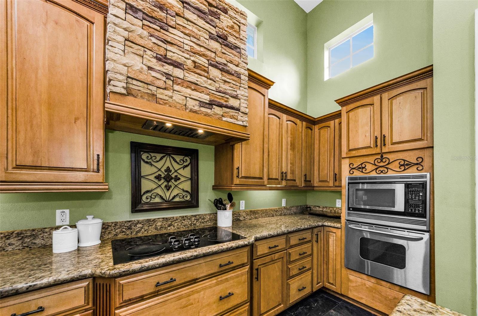 Holiday, Florida, 34691, United States, 4 Bedrooms Bedrooms, ,4 BathroomsBathrooms,Residential,Active,1961940