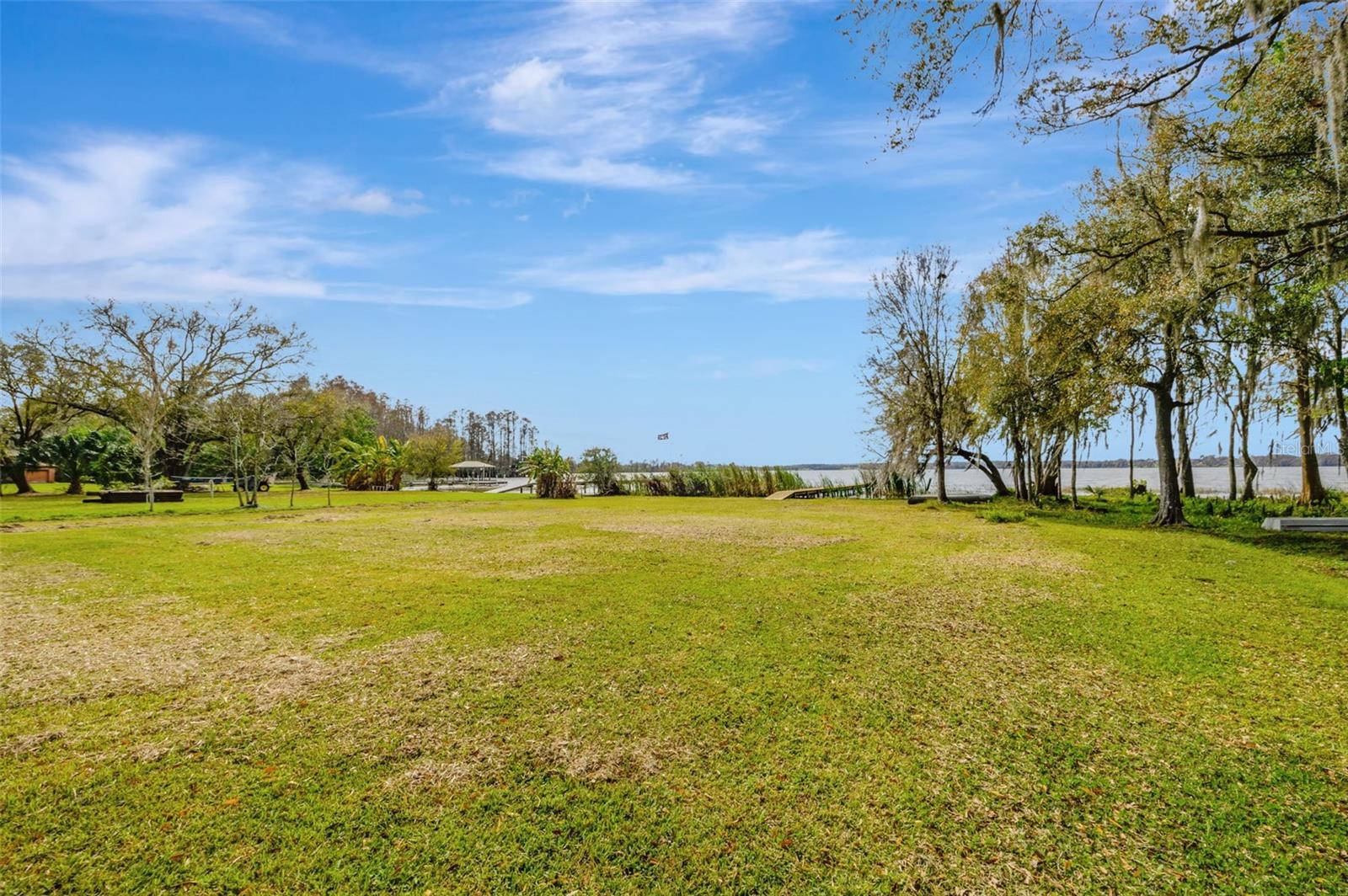 Thonotosassa, Florida, 33592, United States, 2 Bedrooms Bedrooms, ,2 BathroomsBathrooms,Residential,Active,1945271