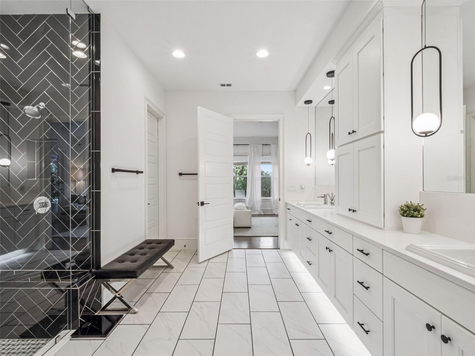 Winter Garden, Florida, 34787, United States, 5 Bedrooms Bedrooms, ,5 BathroomsBathrooms,Residential,Active,1969652