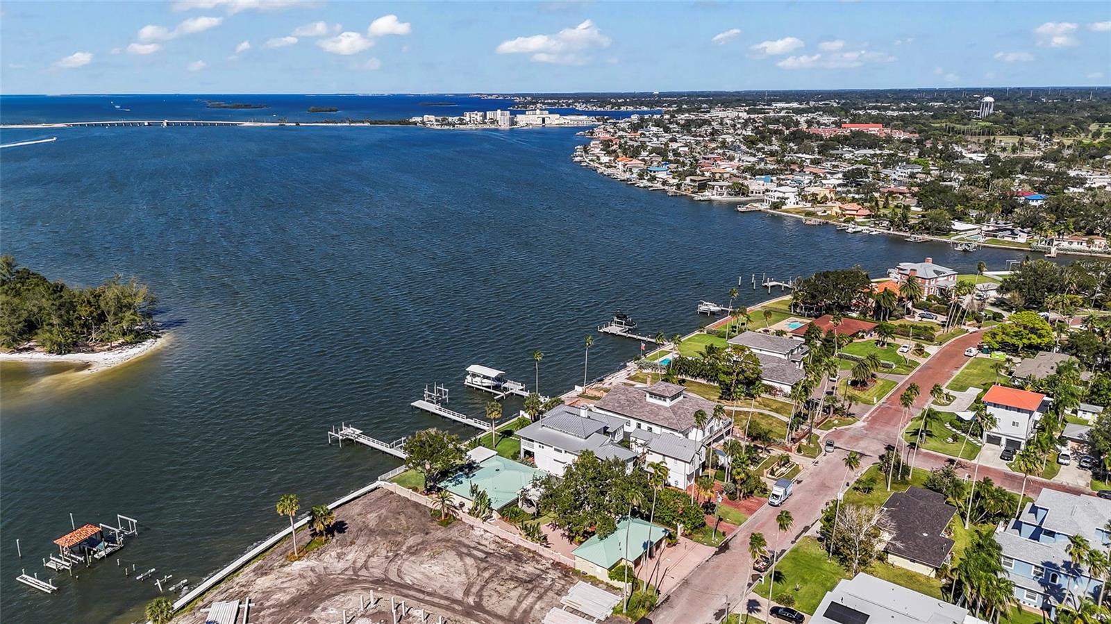 Dunedin, Florida, 34698, United States, 3 Bedrooms Bedrooms, ,3 BathroomsBathrooms,Residential,Active,1994972