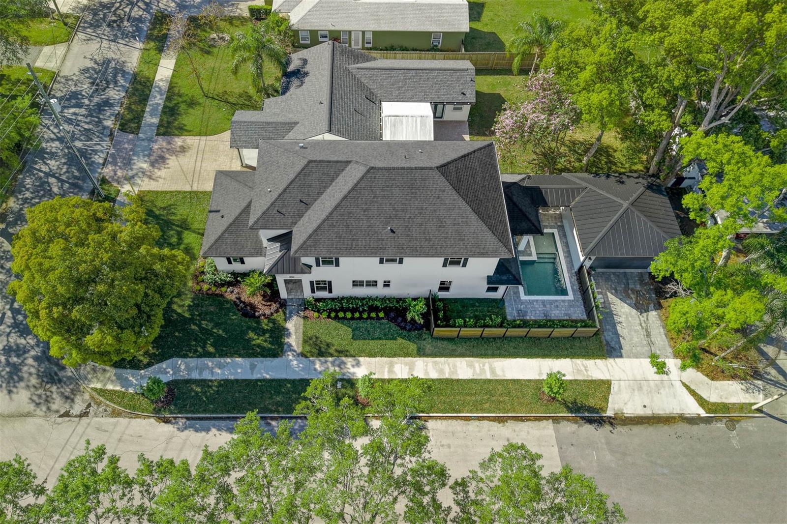 Orlando, Florida, 32804, United States, 5 Bedrooms Bedrooms, ,4 BathroomsBathrooms,Residential,Active,1702896