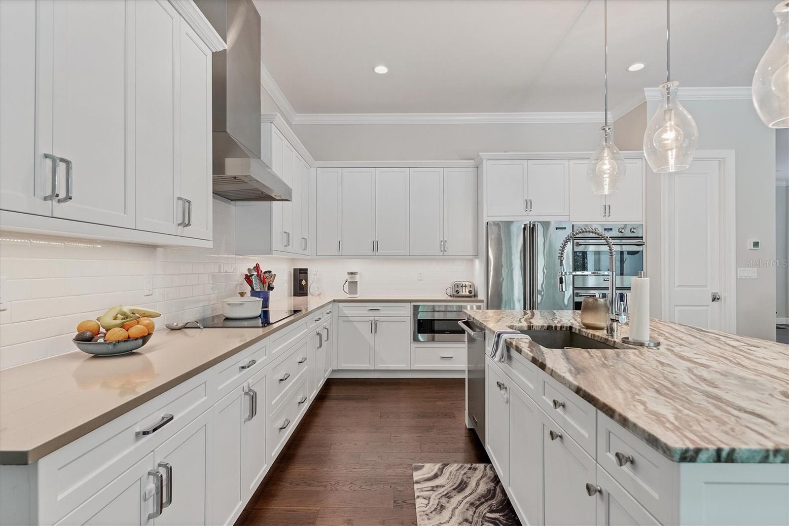 Sarasota, Florida, 34239, United States, 4 Bedrooms Bedrooms, ,4 BathroomsBathrooms,Residential,Active,1965823