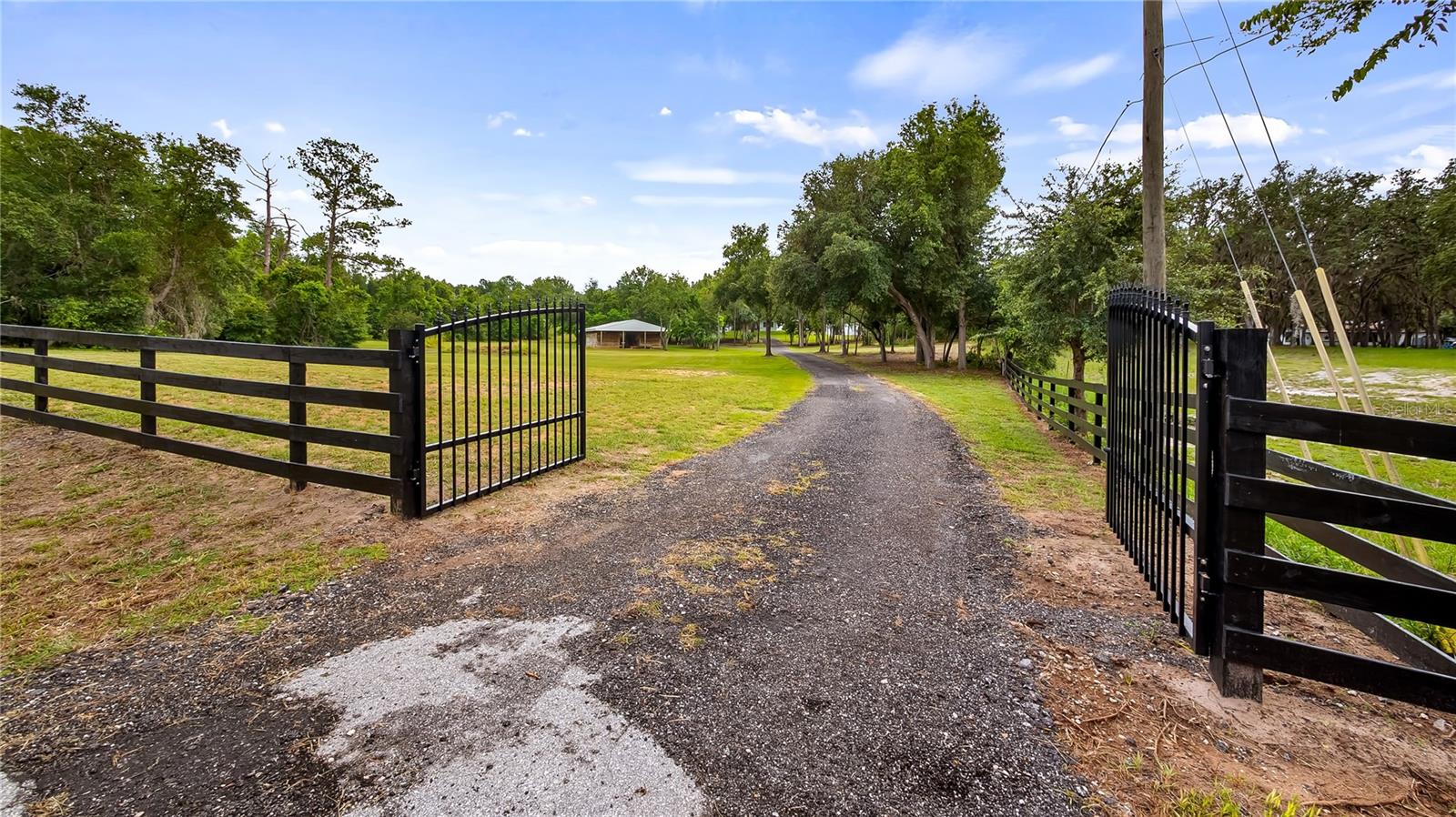 Montverde, Florida, 34756, United States, 4 Bedrooms Bedrooms, ,3 BathroomsBathrooms,Residential,Active,1904751