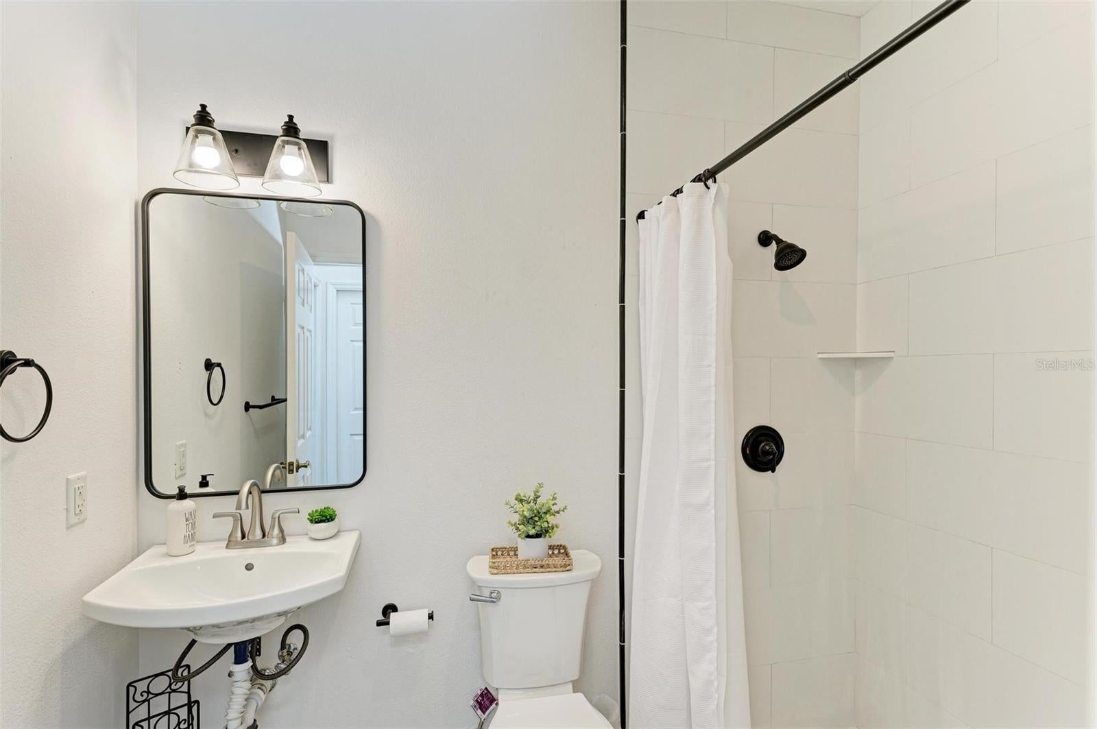 Bradenton, Florida, 34202, United States, 4 Bedrooms Bedrooms, ,3 BathroomsBathrooms,Residential,Active,2002666