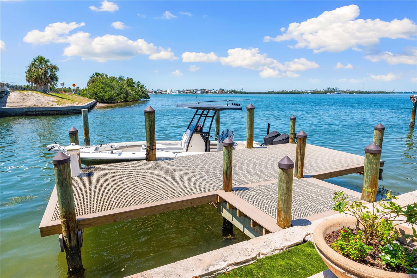 Sarasota, Florida, 34236, United States, 5 Bedrooms Bedrooms, ,6 BathroomsBathrooms,Residential,Active,1834475